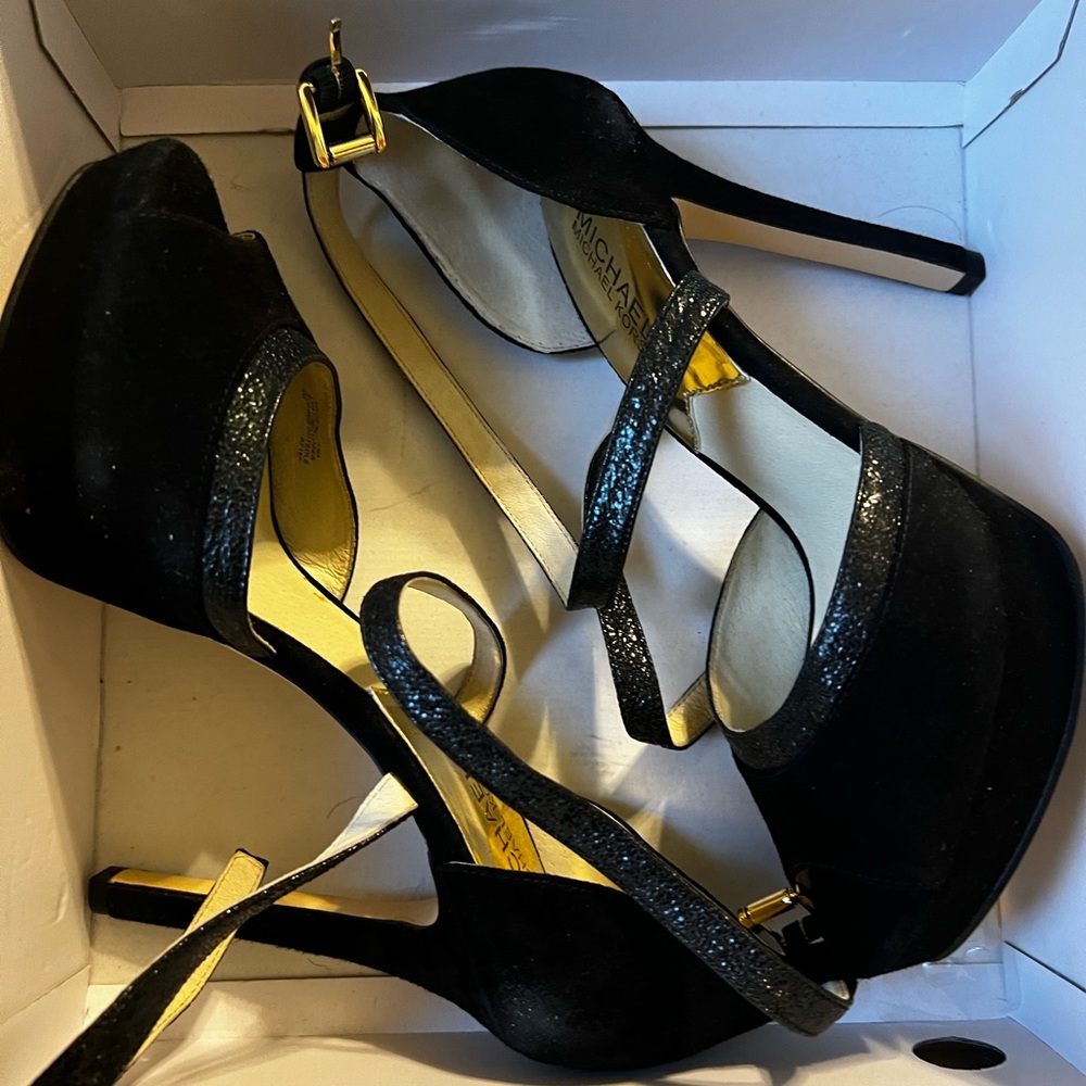 Beautiful MK shoes